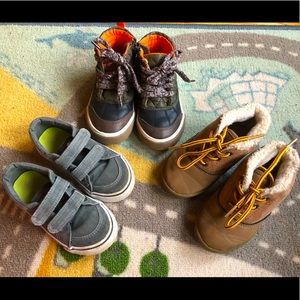 Bundle of toddler size 7 shoes